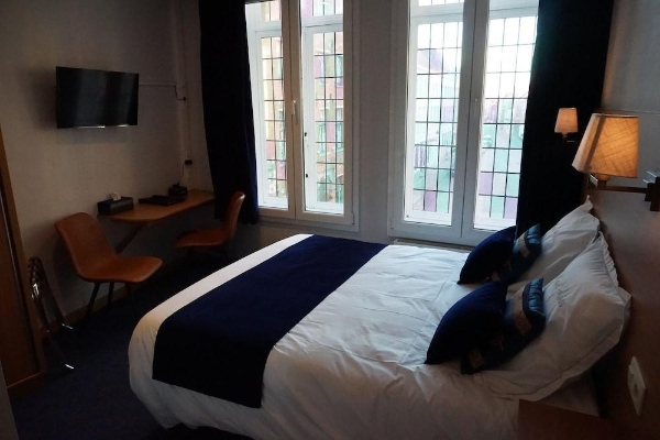 Hotel Asiris